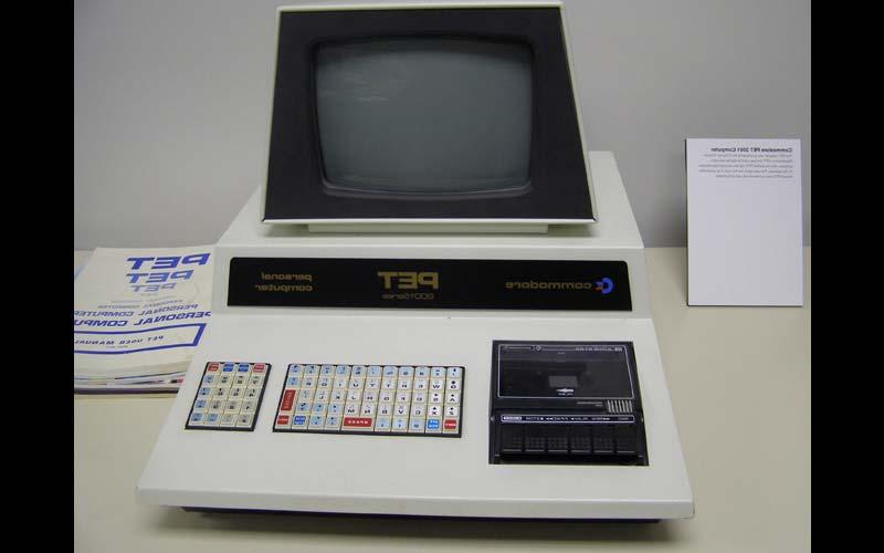 Commodore PET 2001系列(1977)|网上赌博网站十大排行计算机科学系于1977年购买Commodore PET用于教师教育. (Courtesy of the Jean Jennings Bartik Computing Museum)