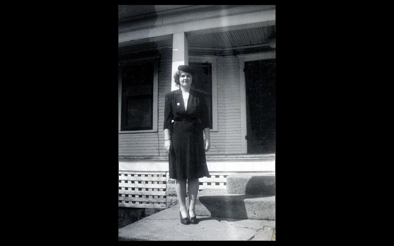 Jean at Home in Gentry County | Jean in front of her home in Gentry County in 1946.  (Courtesy of Jean JENNINGS Bartik Computing Museum)