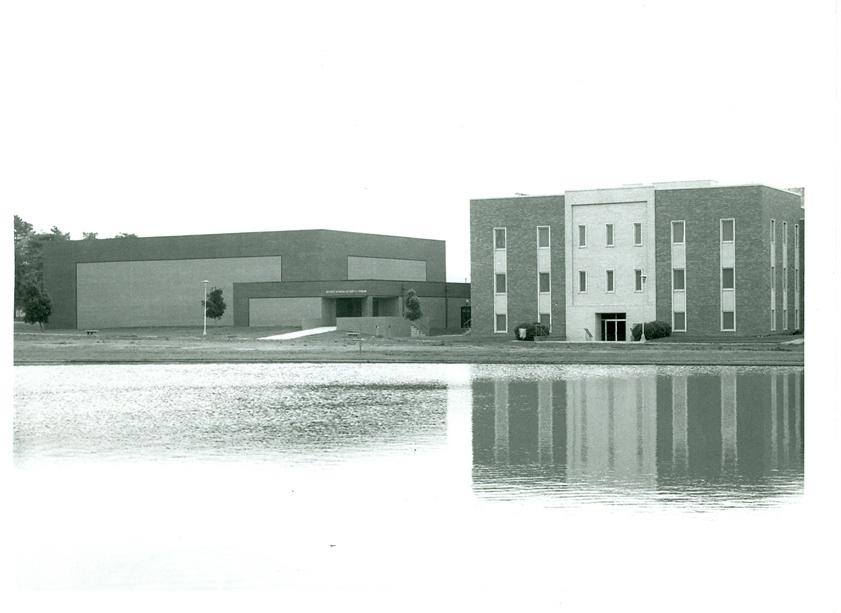 Completed Foster Aquatic Center (Photo by University Photography)